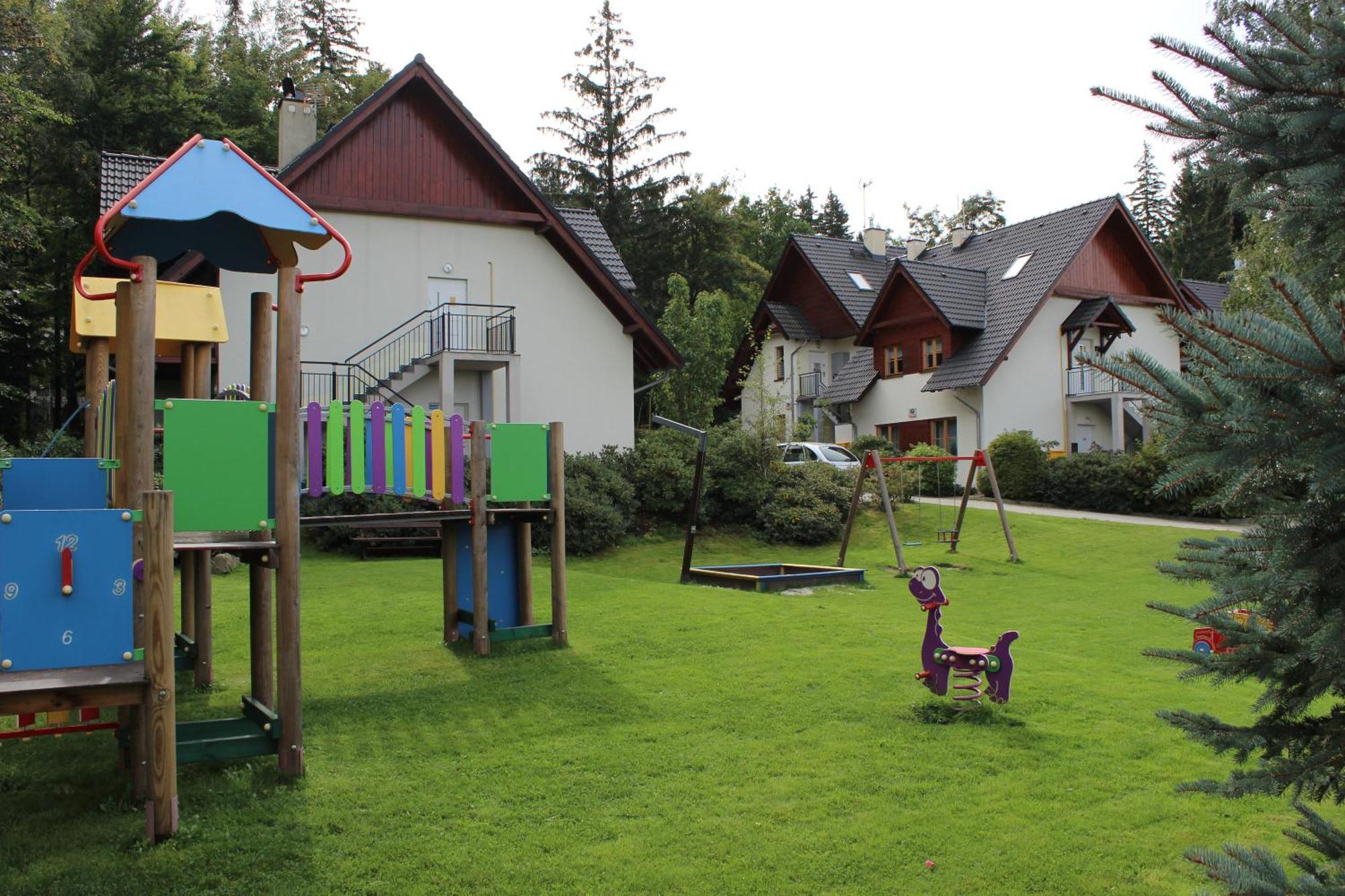Apartament Bialy Na Osiedlu "Apartamenty Pod Sniezka" 卡尔帕奇 外观 照片